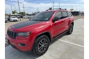 $17999 : 2017 Grand Cherokee Trailhawk thumbnail