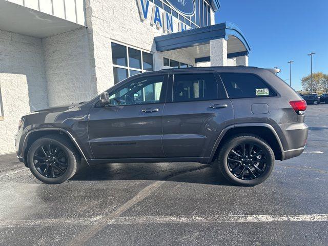 $16571 : Pre-Owned 2017 Grand Cherokee image 5