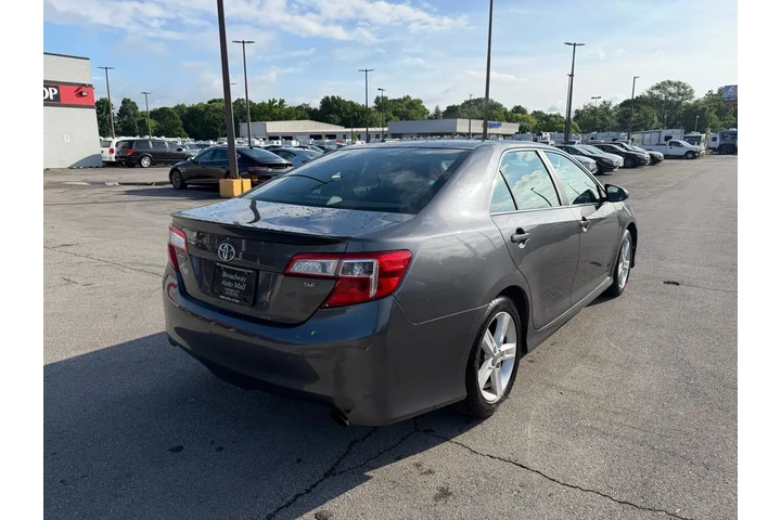 $6980 : 2014 Camry SE image 2