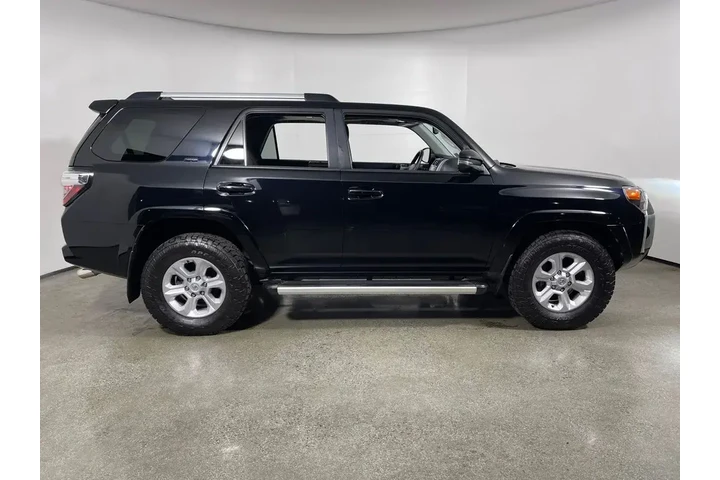 $38787 : Toyota 4Runner 2022 4x2 SR5 image 2