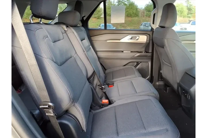 $38999 : Ford Explorer 2026 AWD Activ image 9