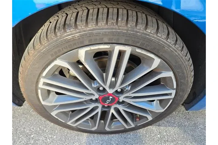 $21588 : Kia Forte 2023 GT 4dr Sedan image 6