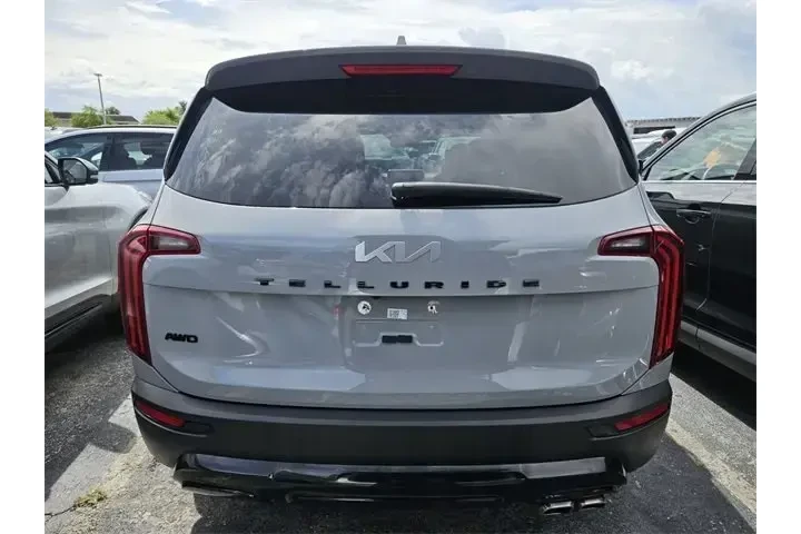 $35590 : Kia Telluride 2022 AWD SX 4d image 9