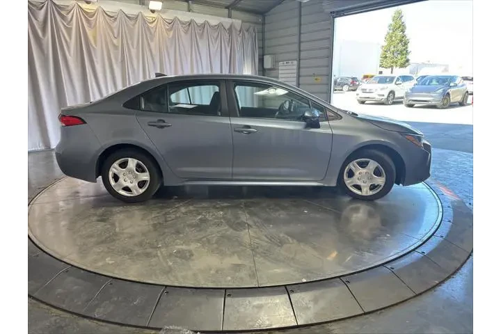 $18999 : Toyota Corolla 2024 LE 4dr S image 4