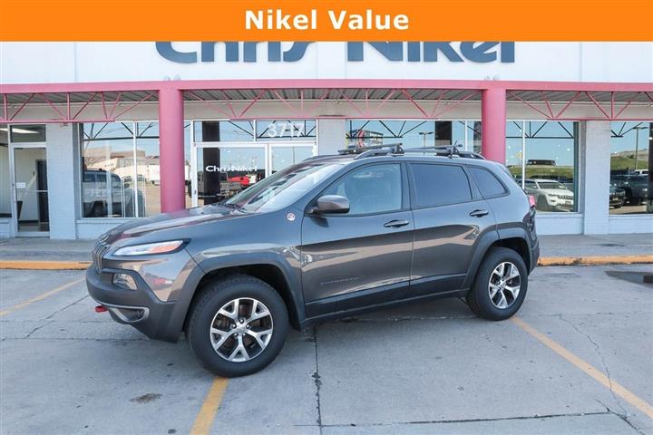 $16979 : 2015 Cherokee Trailhawk image 1