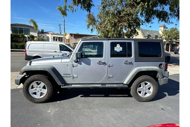 $13995 : Jeep Wrangler Unlimited 2014 image 5