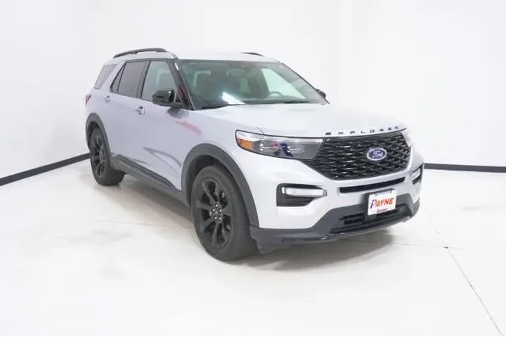 $32995 : Ford Explorer 2023 ST-Line 4 image 3
