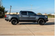 $32238 : Toyota Tacoma 2023 4x4 TRD S thumbnail