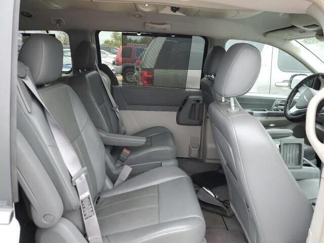 $4990 : 2008 Town and Country Touring image 9