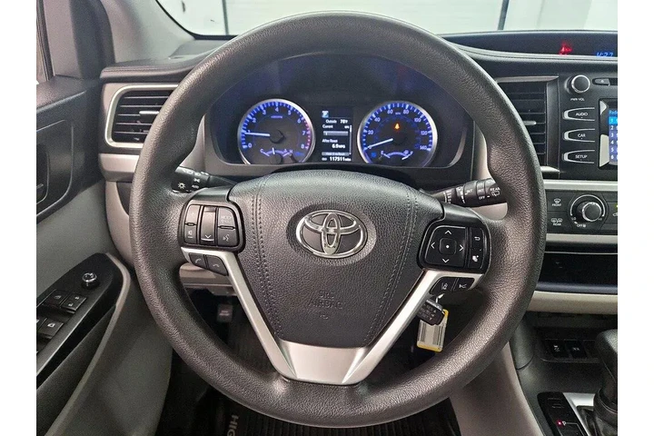 $18998 : Toyota Highlander 2019 LE 4d image 10