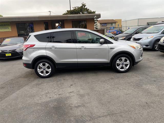 $9999 : 2015 Escape SE image 4