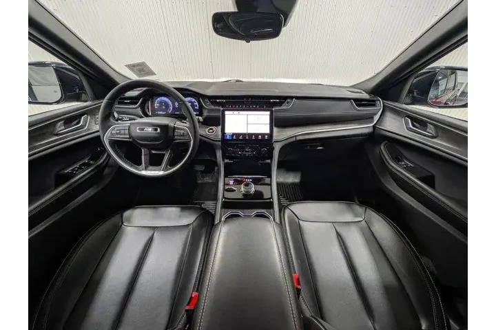 $37498 : Jeep Grand Cherokee L 2024 4 image 2