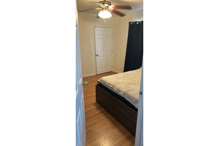 $1000 : Rento un cuarto image 1