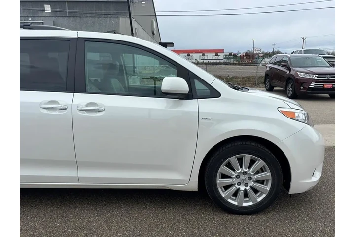 $25499 : Toyota Sienna 2017 AWD XLE 7 image 8