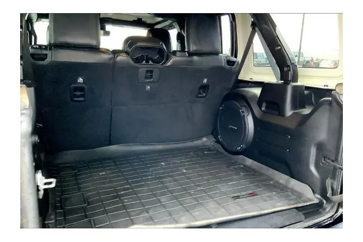 Jeep Wrangler Unlimited 2021 image 10