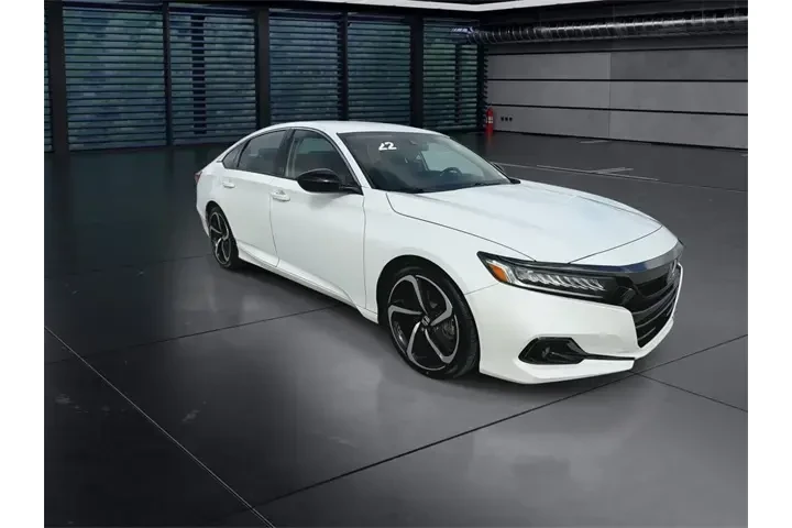 $26988 : Honda Accord 2022 Sport Spec image 2