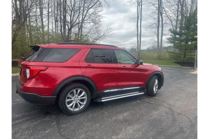 $30500 : Ford Explorer 2023 AWD XLT 4 image 2