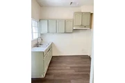 $1750 : 1 BED APT IN HUNTINGTON PARK thumbnail