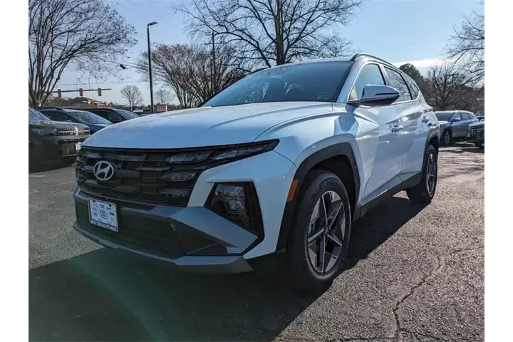 $30000 : Hyundai TUCSON 2025 AWD SEL image 8