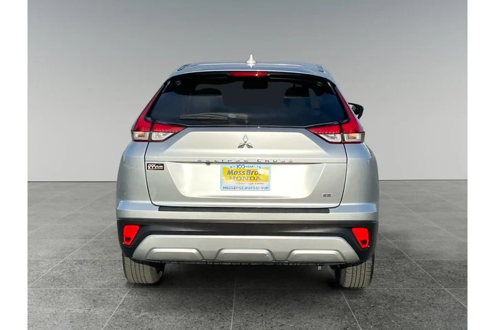 $22724 : Mitsubishi Eclipse Cross 202 image 4