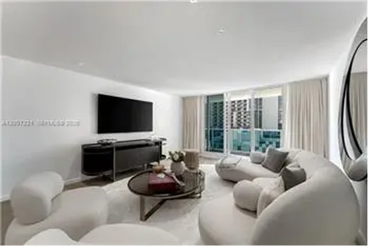$11500 : Rental property with 1 bedro image 9