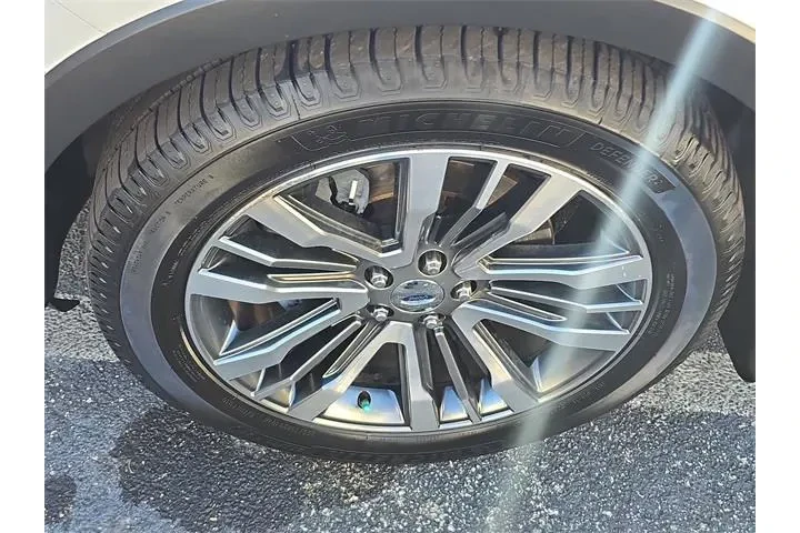 $13590 : Ford Explorer 2016 AWD Plati image 6