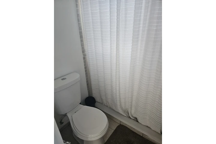 $1000 : Apto pequeño en Coral Gables image 8