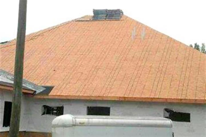 The Best Roofing Contractor image 4