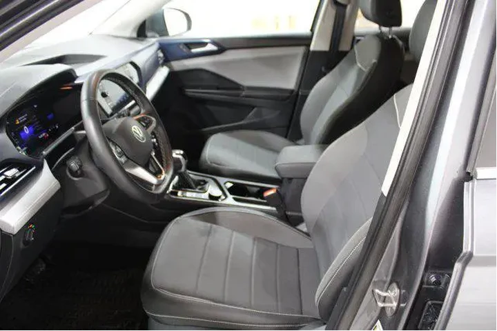 $24992 : Volkswagen Taos 2024 AWD SE image 3