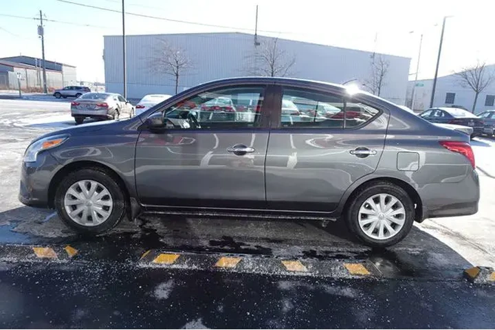 $7590 : 2018 Versa Sedan image 5