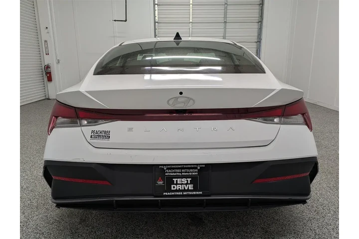 $20797 : Hyundai ELANTRA 2024 SEL 4dr image 5