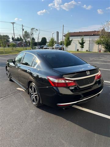 $13995 : 2017 Accord Sport CVT image 10