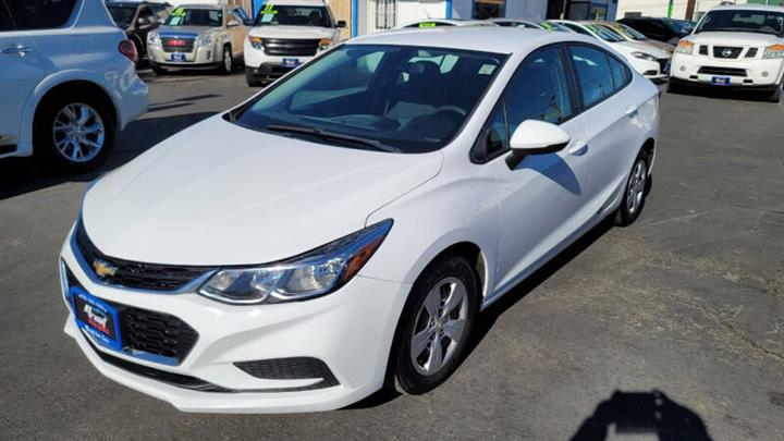 $7995 : 2018 Cruze LS Auto image 3