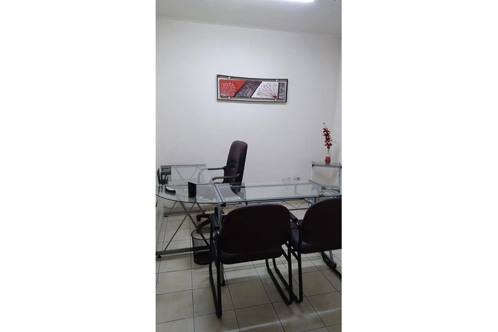 $5600 : OFICINAS FISICAS EQUIPADAS image 2