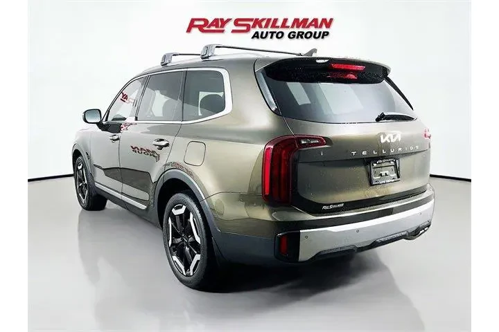 $32988 : Kia Telluride 2024 S 4dr SUV image 5