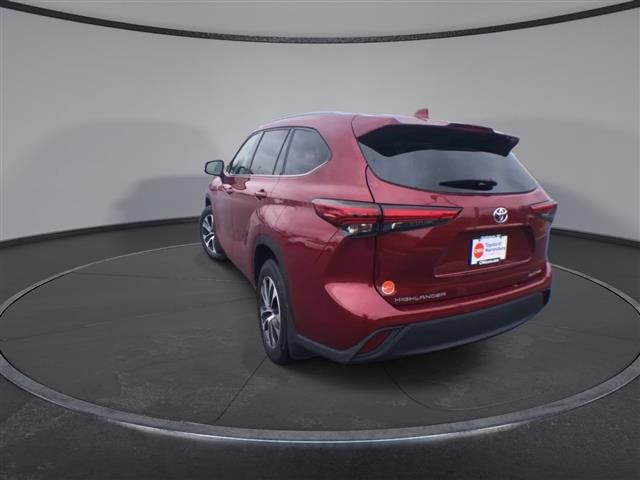 $35700 : PRE-OWNED 2021 TOYOTA HIGHLAN image 7