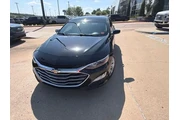 $13891 : Chevrolet Malibu 2021 LT 4dr thumbnail