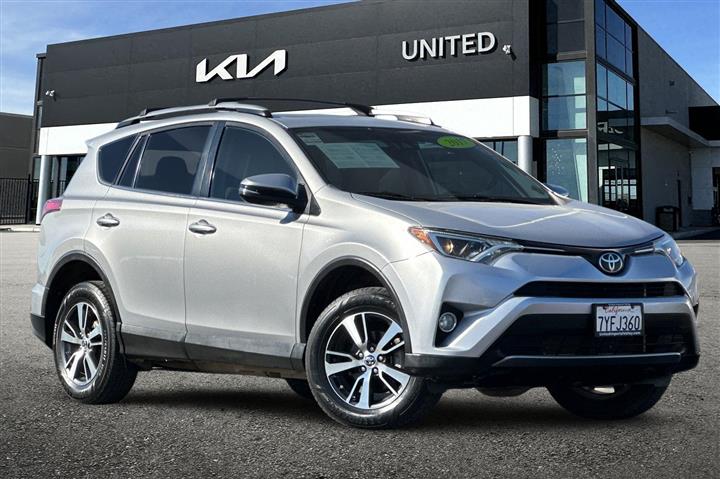 $20998 : Pre-Owned 2017 RAV4 XLE image 2