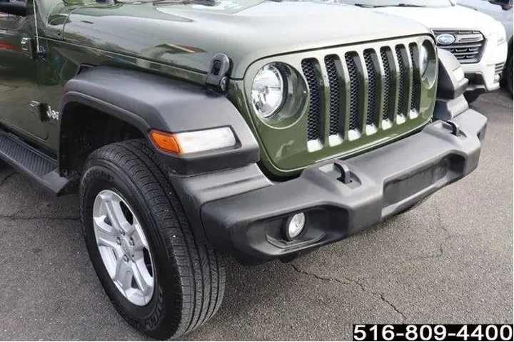 $26447 : Jeep Wrangler 2021 4x4 Sport image 2