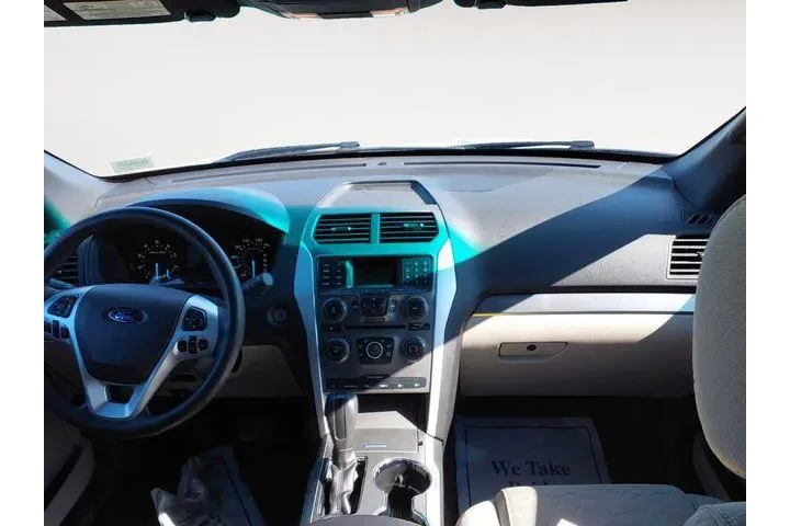 $14961 : Ford Explorer 2015 AWD Base image 10