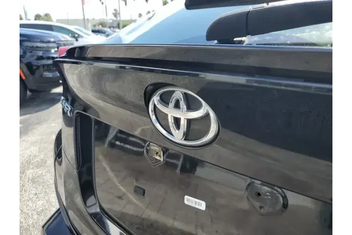 $12995 : Toyota C-HR 2019 LE 4dr Cros image 10