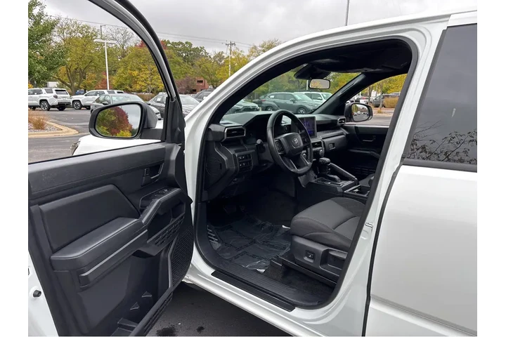 $28000 : 2024 Tacoma 2WD SR image 2