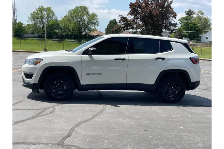 $8900 : 2018 Compass Sport image 8