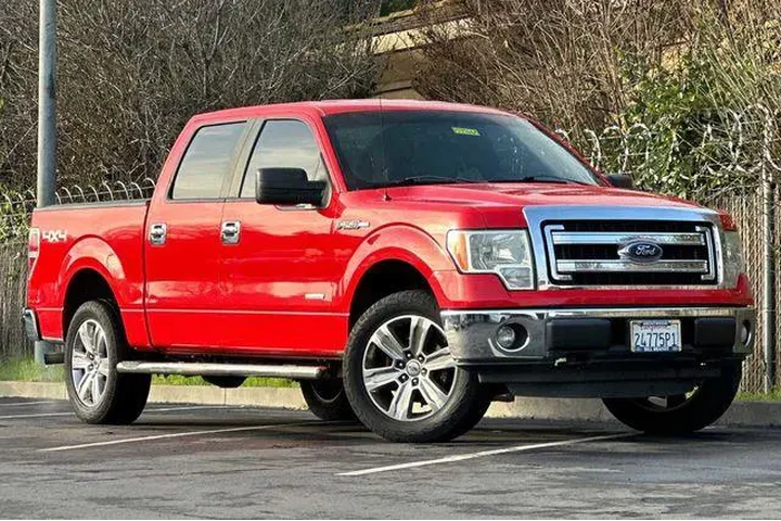 $15818 : Ford F-150 2013 4x4 XLT 4dr image 2