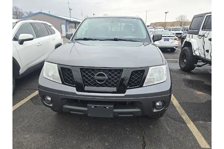 $20865 : Nissan Frontier 2019 4x4 SV image 2