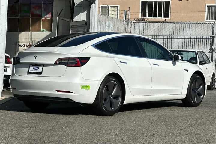 $17900 : Tesla Model 3 2020 Standard image 4
