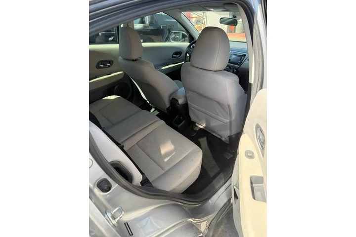 $20900 : Honda HR-V 2017 LX 4dr Cross image 9