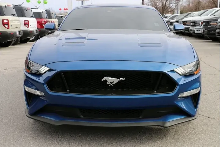 $35000 : Ford Mustang 2023 GT 2dr Fas image 3