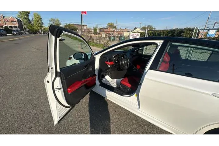 $27682 : Toyota Camry 2023 AWD XSE 4d image 10