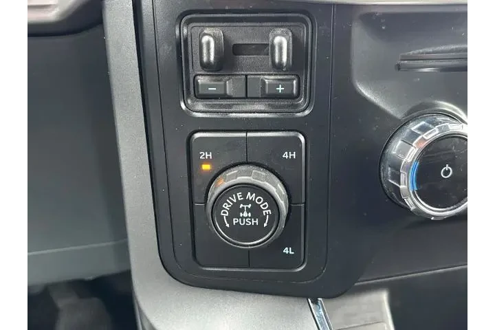 $33870 : Ford F-150 2022 4x4 XLT 4dr image 4